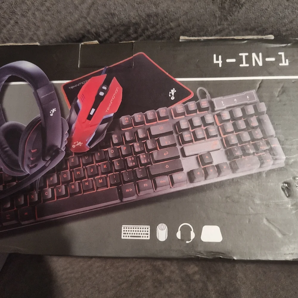 TekNmotion Nibiru 4-In-1 Gaming Bundle Keyboard Mouse Headset